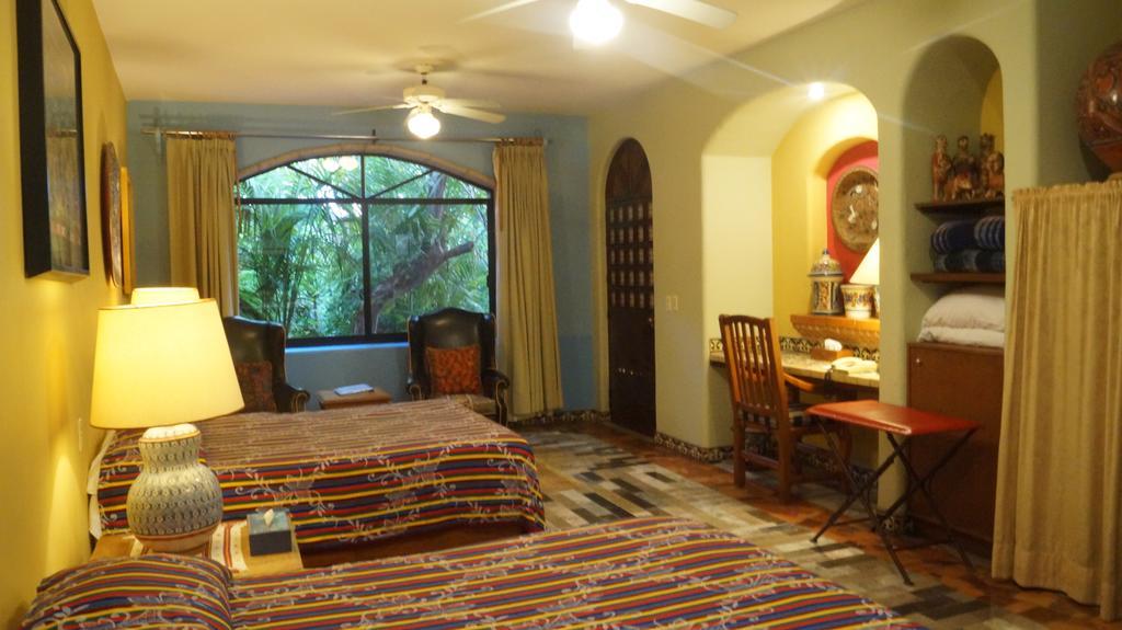 Casa De Las Flores Bed and Breakfast Tlaquepaque Zewnętrze zdjęcie