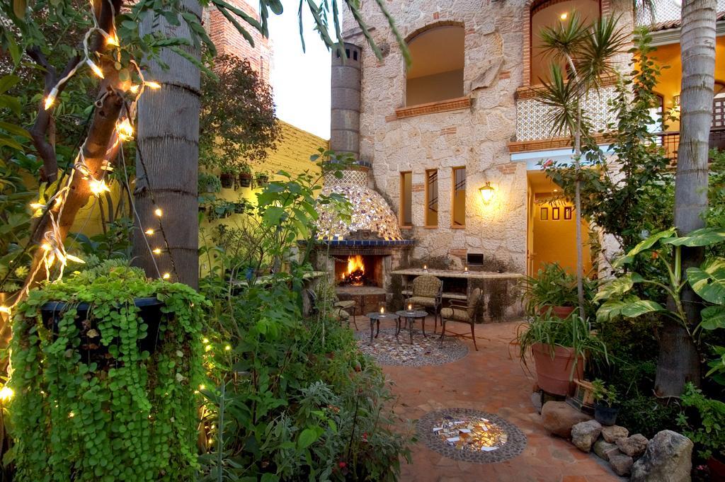 Casa De Las Flores Bed and Breakfast Tlaquepaque Zewnętrze zdjęcie